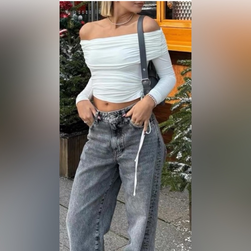 EDIKTED - Elegant Off-Shoulder White Gathered Top - Picture 4 of 4